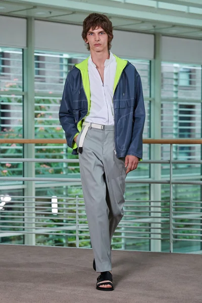 Look 20